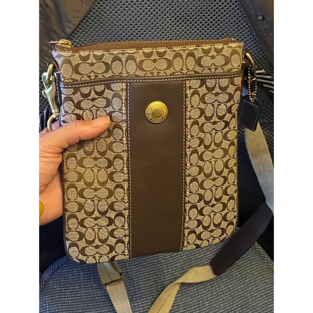 COACH Signature Canvas Leather Camera Crossbody Bag Brown Khaki Y2K Vintage - Picture 7 of 9
